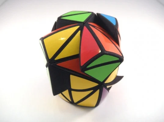 Các loại Rubik biến thể khó nhất thế giới 1